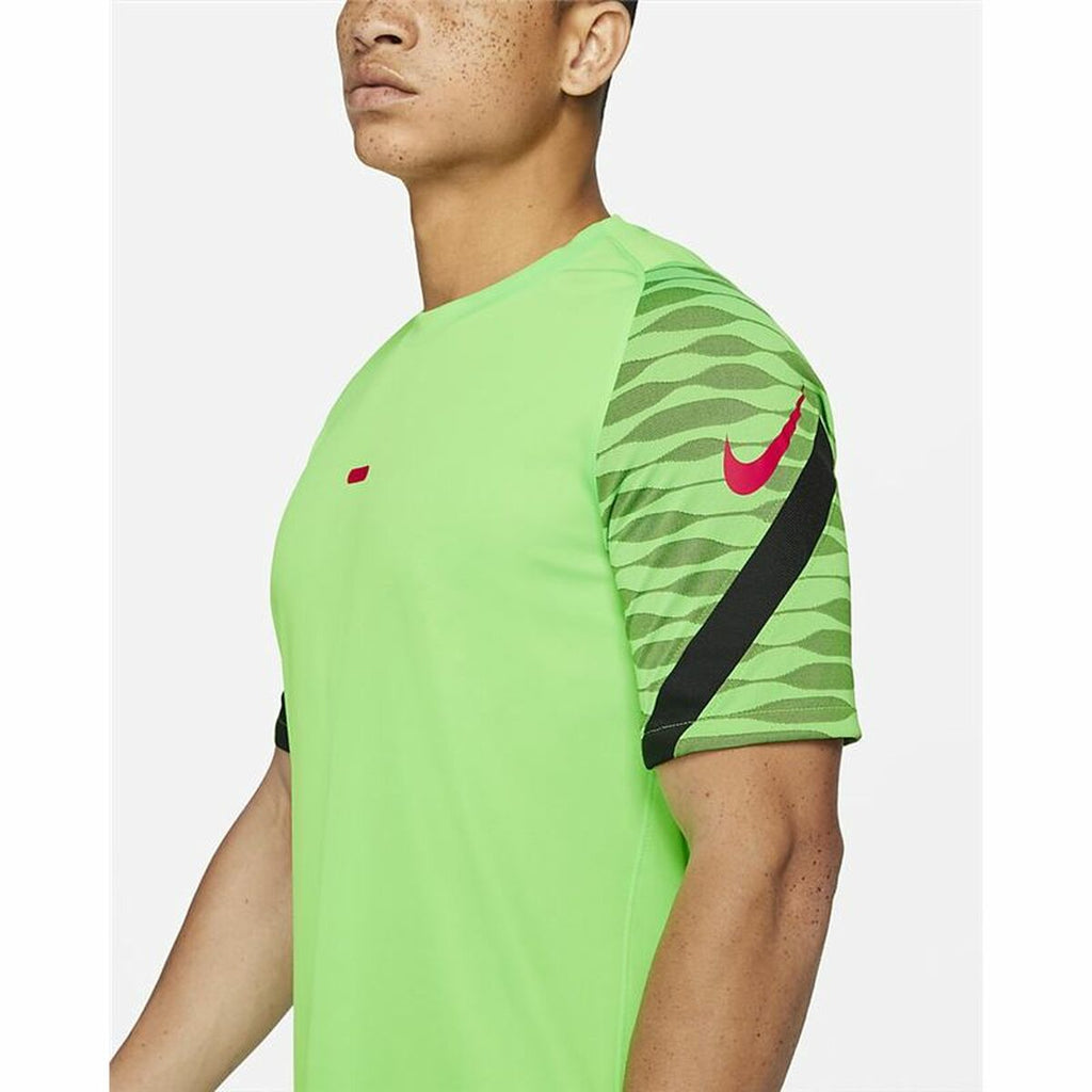 Nike Short-sleeved Dri-FIT Strike Men's Football Shirt - Green von Nike | BYAG.