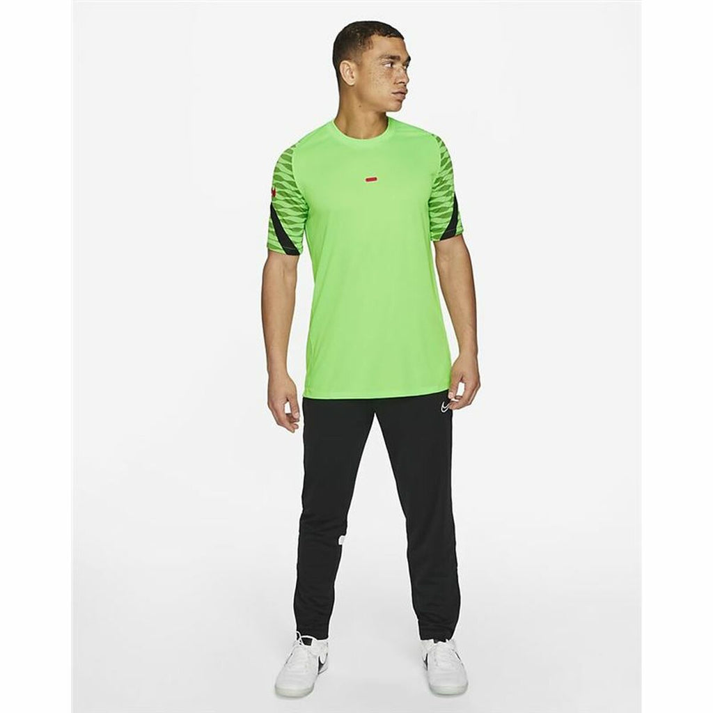 Nike Short-sleeved Dri-FIT Strike Men's Football Shirt - Green von Nike | BYAG.
