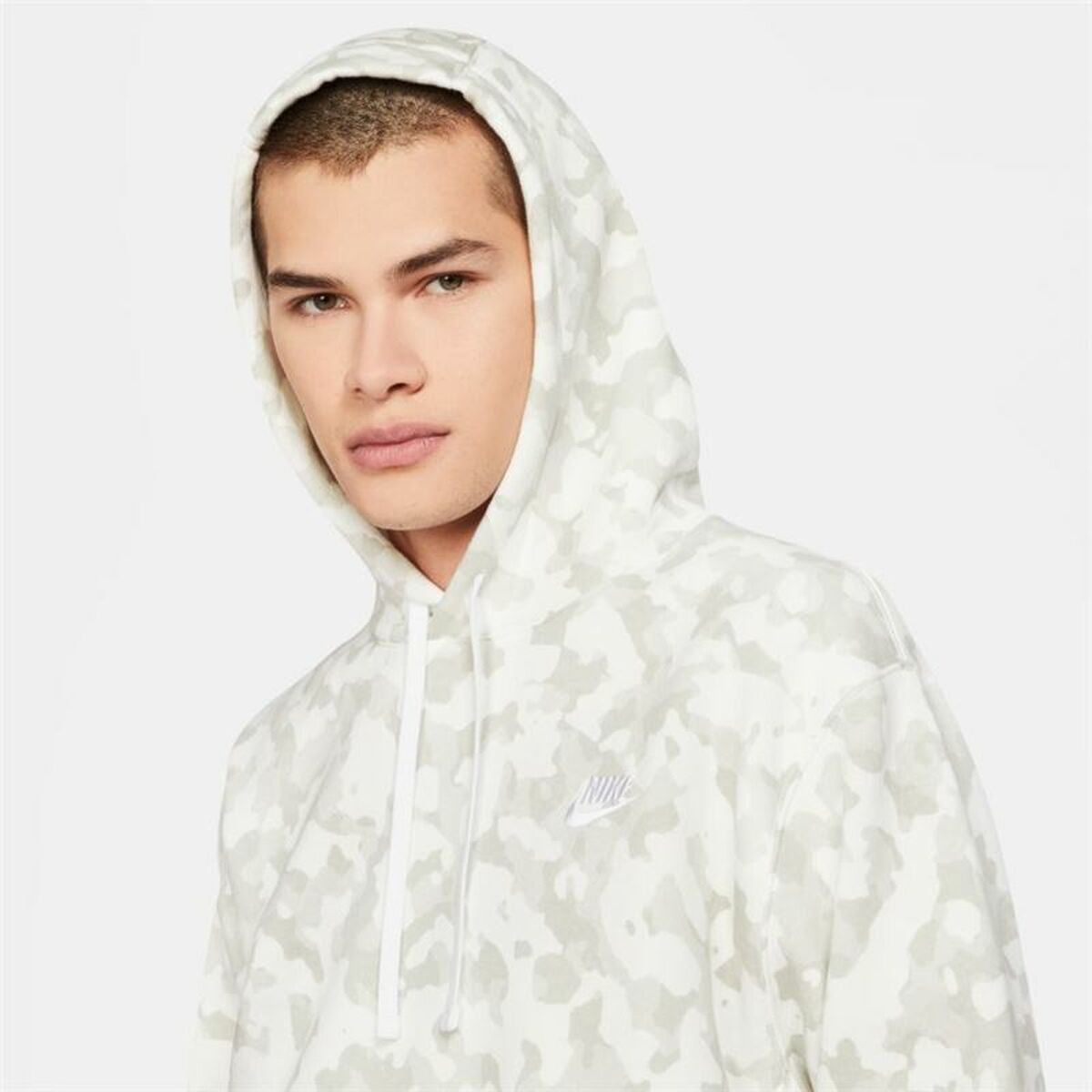 Nike Sportswear Club Men's Hoodie - White von Nike | BYAG.