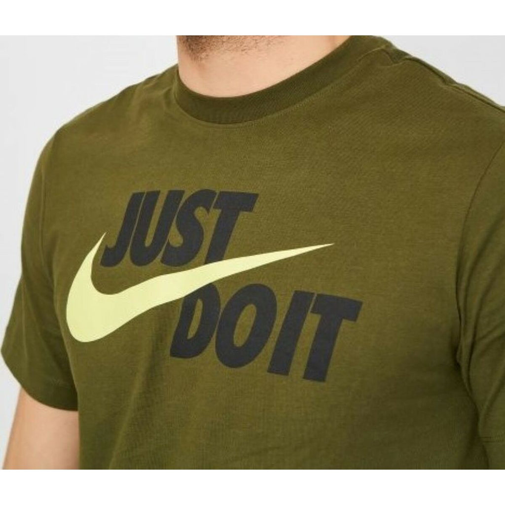 Nike Men's T-Shirt - Green von Nike | BYAG.