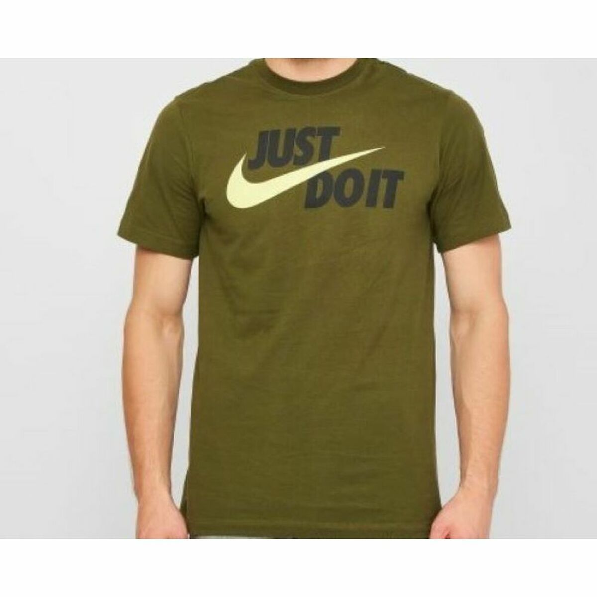 Nike Men's T-Shirt - Green von Nike | BYAG.