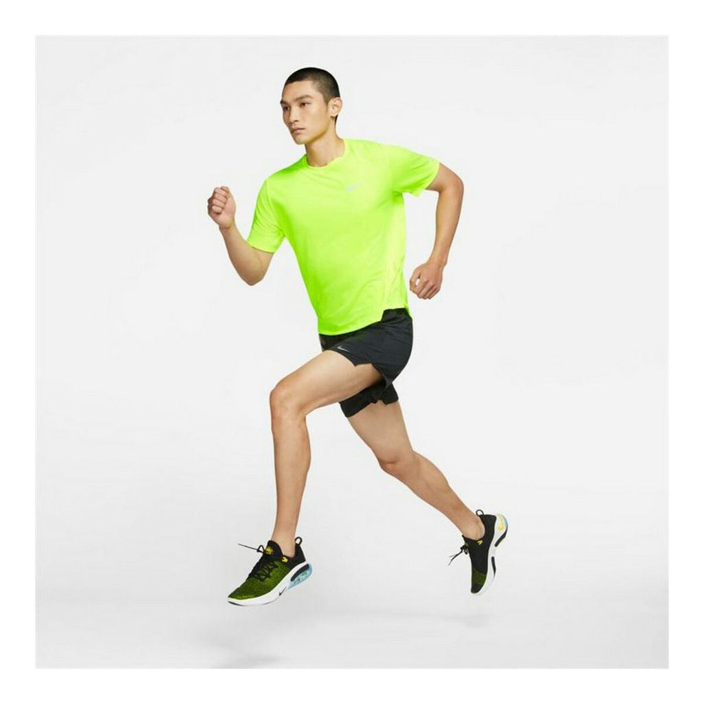 Nike Short-sleeve Dri-FIT Miler Men's T-Shirt - Yellow von Nike | BYAG.