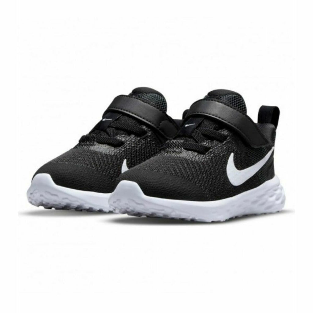 Nike Revolution 6 Girls' Trainers - Black von Nike | BYAG.