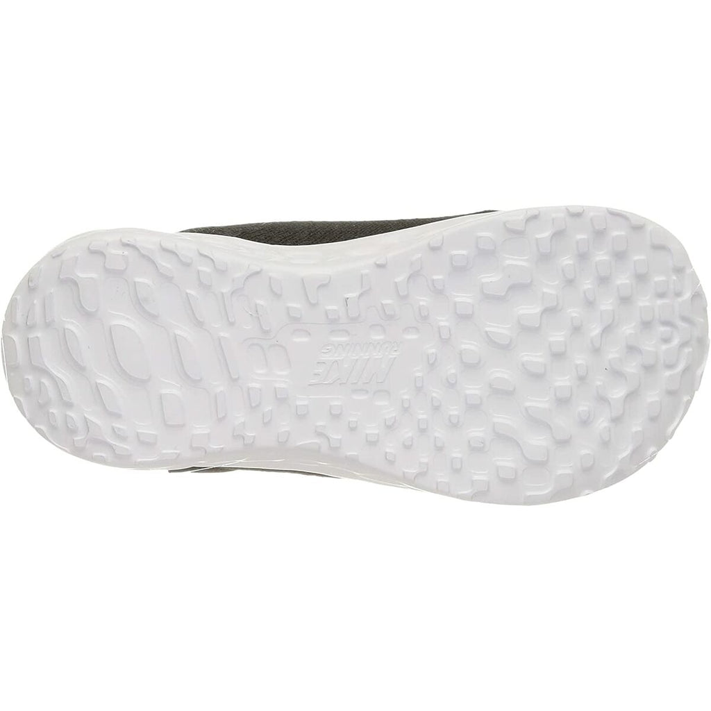 Nike Revolution 6 Girls' Trainers - Black von Nike | BYAG.