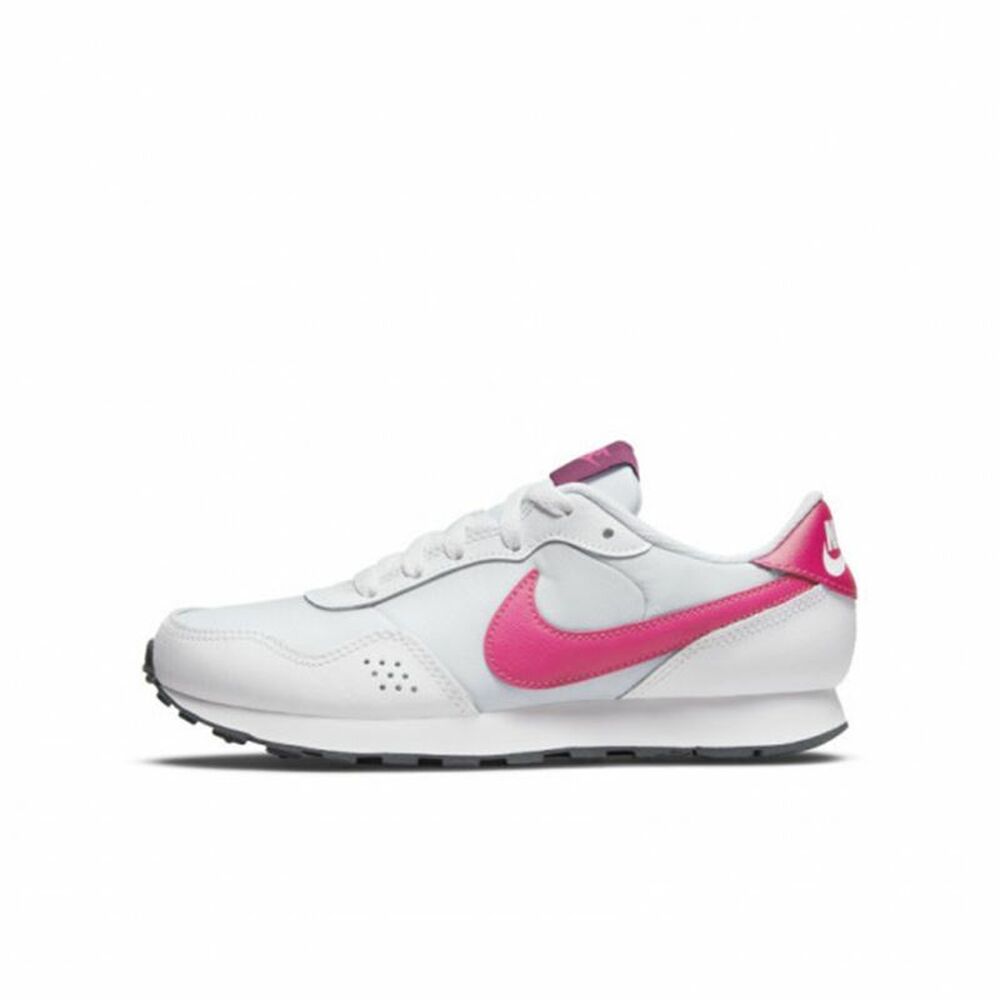 Nike MD Valiant Girls' Trainers - White von Nike | BYAG.