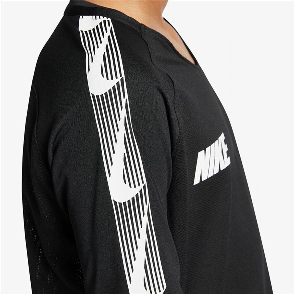Nike Breathe Dri-FIT Squad Boys' T-Shirt - Black von Nike | BYAG.