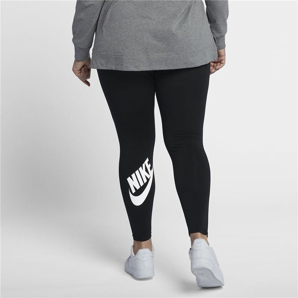 Nike Women's Leggings - Black von Nike | BYAG.