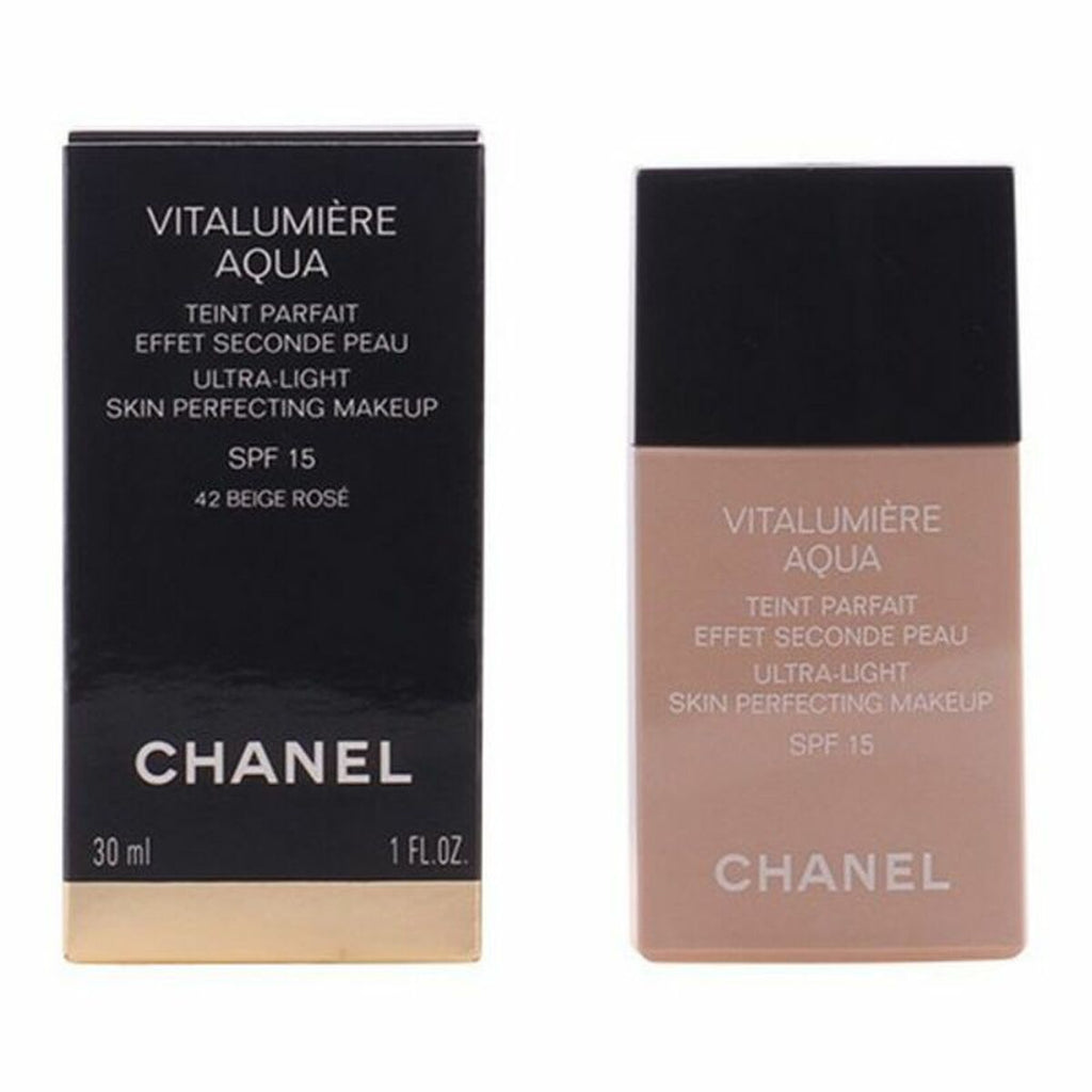 Chanel Liquid Make Up Base Vitalumière Aqua Women's Foundation von Chanel | BYAG.