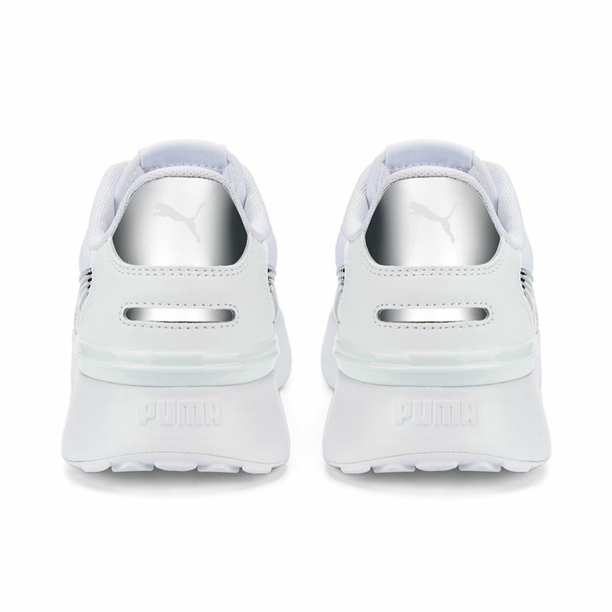 Sports Trainers for Women Puma R78 Voyage Distressed  White