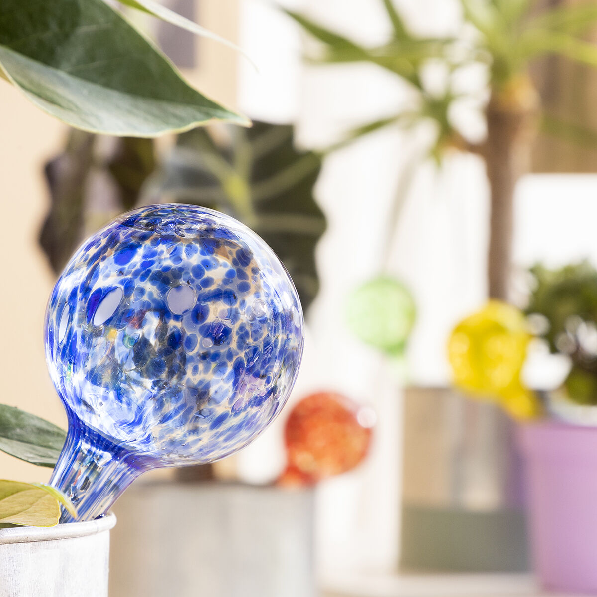 InnovaGoods Automatische Bewässerungskugeln Ballwooters – Produktansicht 5