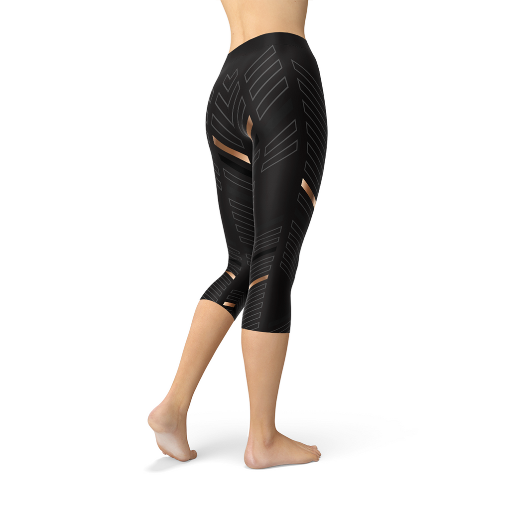 Stripes Women's Capri Leggings - Black von BYAG. | BYAG.