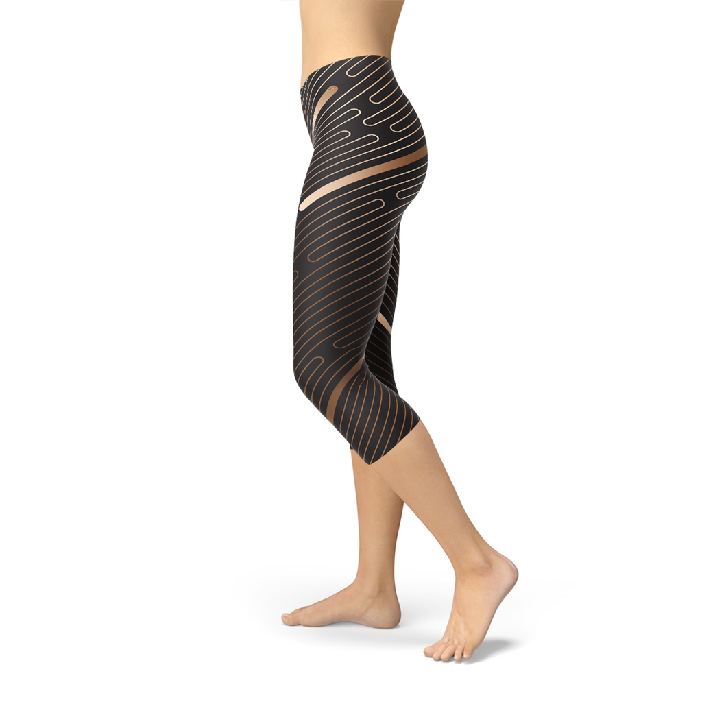 Striped Lines Women's Capri Leggings - Brown von BYAG. | BYAG.