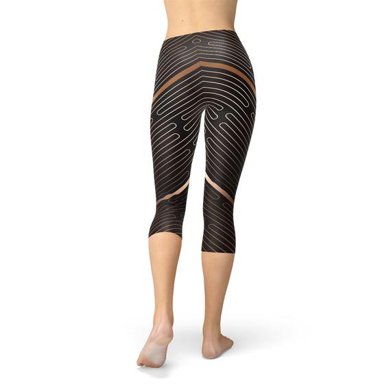 Striped Lines Women's Capri Leggings - Brown von BYAG. | BYAG.