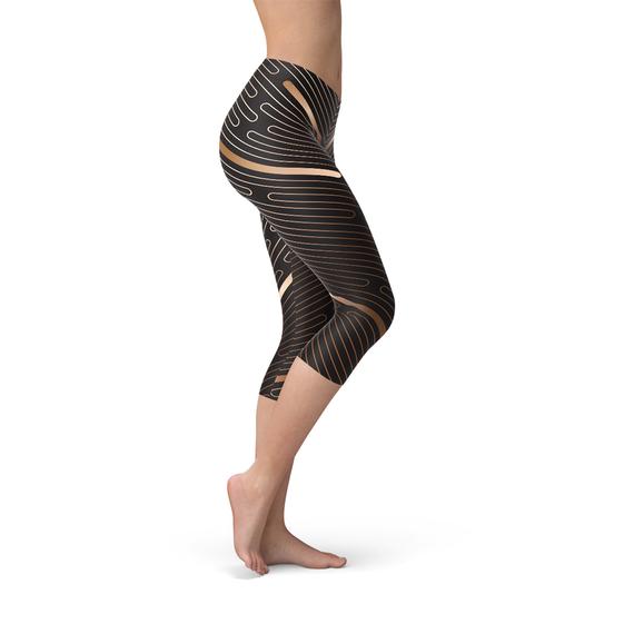 Striped Lines Women's Capri Leggings - Brown von BYAG. | BYAG.