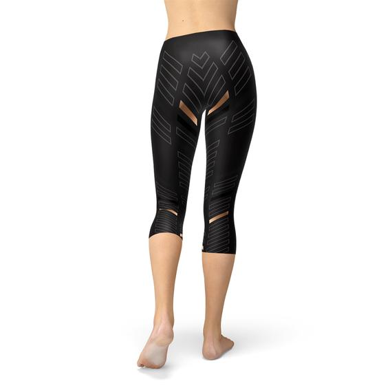 Stripes Women's Capri Leggings - Black von BYAG. | BYAG.