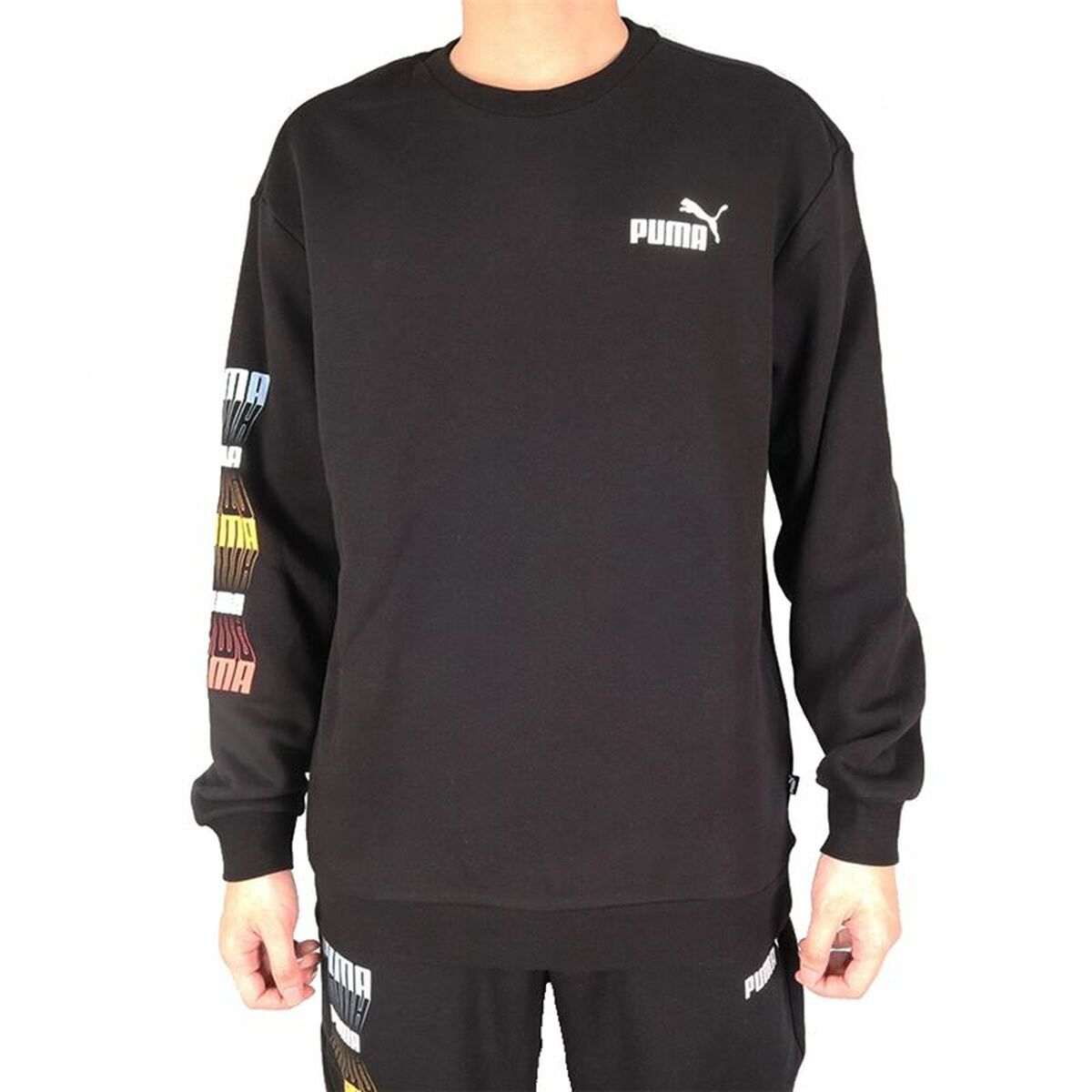 Puma Herren SweatShirt ohne Kapuze Repeat Graphic Crew Schwarz - BYAG.SweatshirtPumaBYAG.S6471580Puma Herren SweatShirt ohne Kapuze Repeat Graphic Crew Schwarz – XLXL
